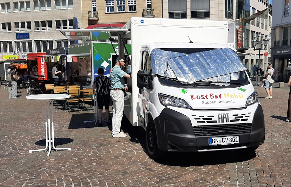 Das KostBar Mobil von Caritas Bonn